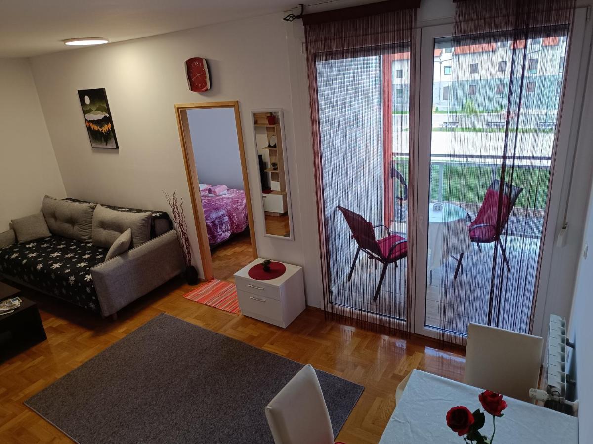 Gospić Apartman Ante מראה חיצוני תמונה
